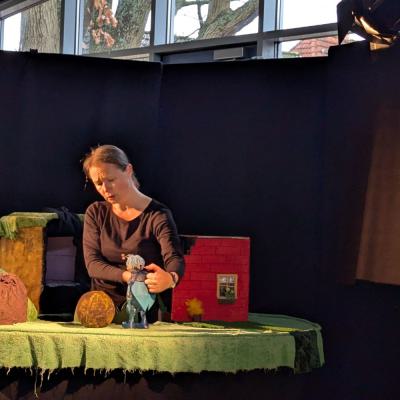 Puppentheater: Max, der Kugelkäfer, 10.12.2025