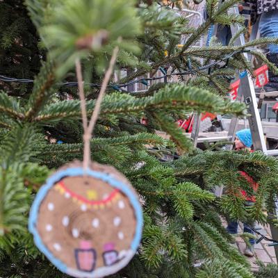 Weihnachtsbaum auf dem Leuchtturmplatz, 27.11.2023